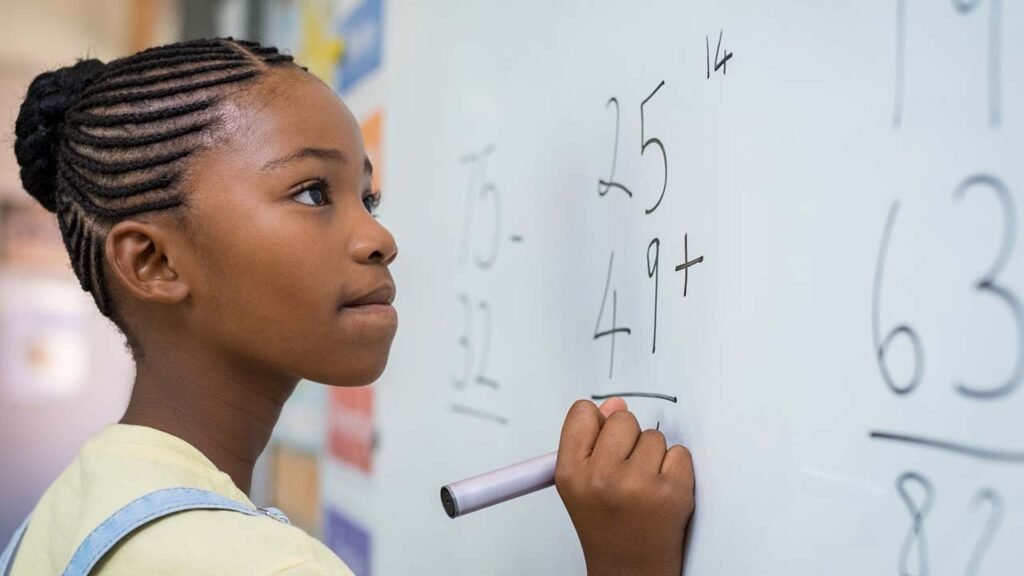 Dificuldade em Matemática? 5 estratégias para ajudar seu filho nos anos iniciais